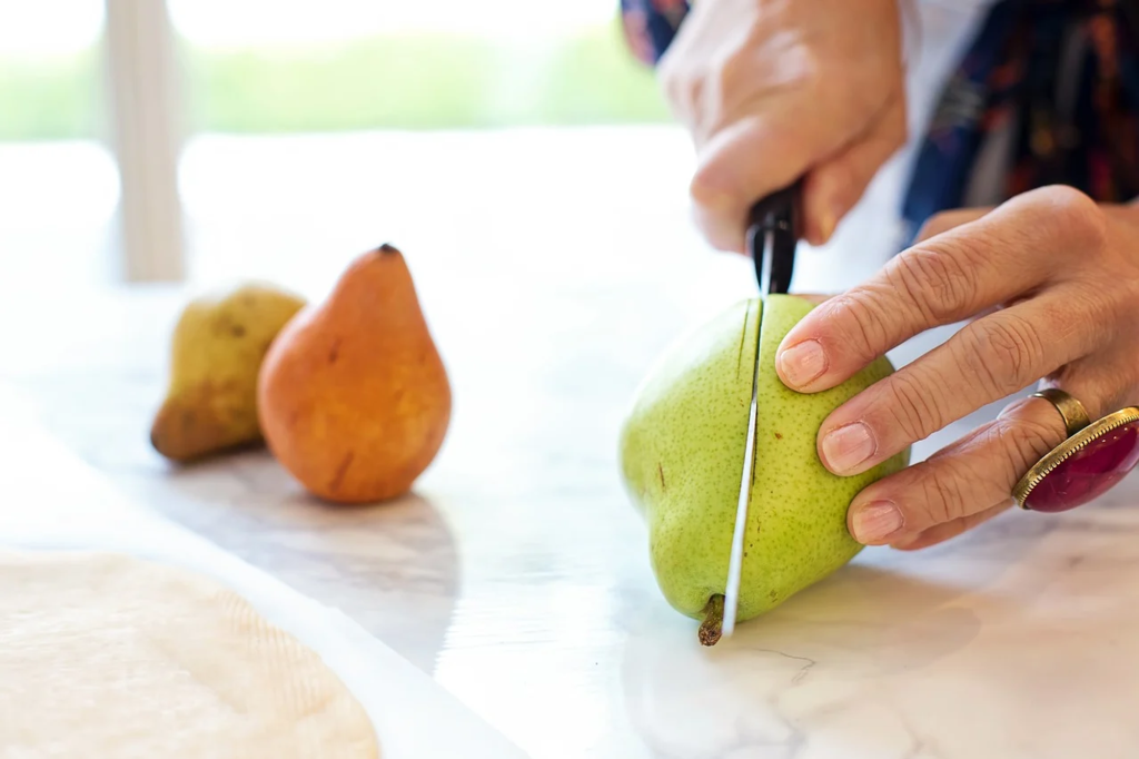 nutrición para adultos mayores, alimentación saludable tercera edad, dieta para envejecimiento saludable, bienestar en la tercera edad.